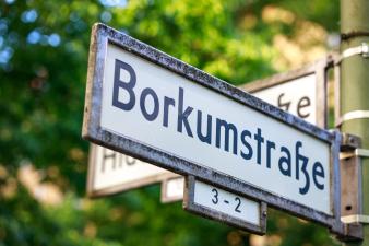 Street sign - Borkumstr.